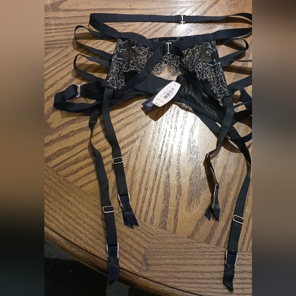 Victoria secret black strappy garterbelt size M/L - Picture 11 of 11